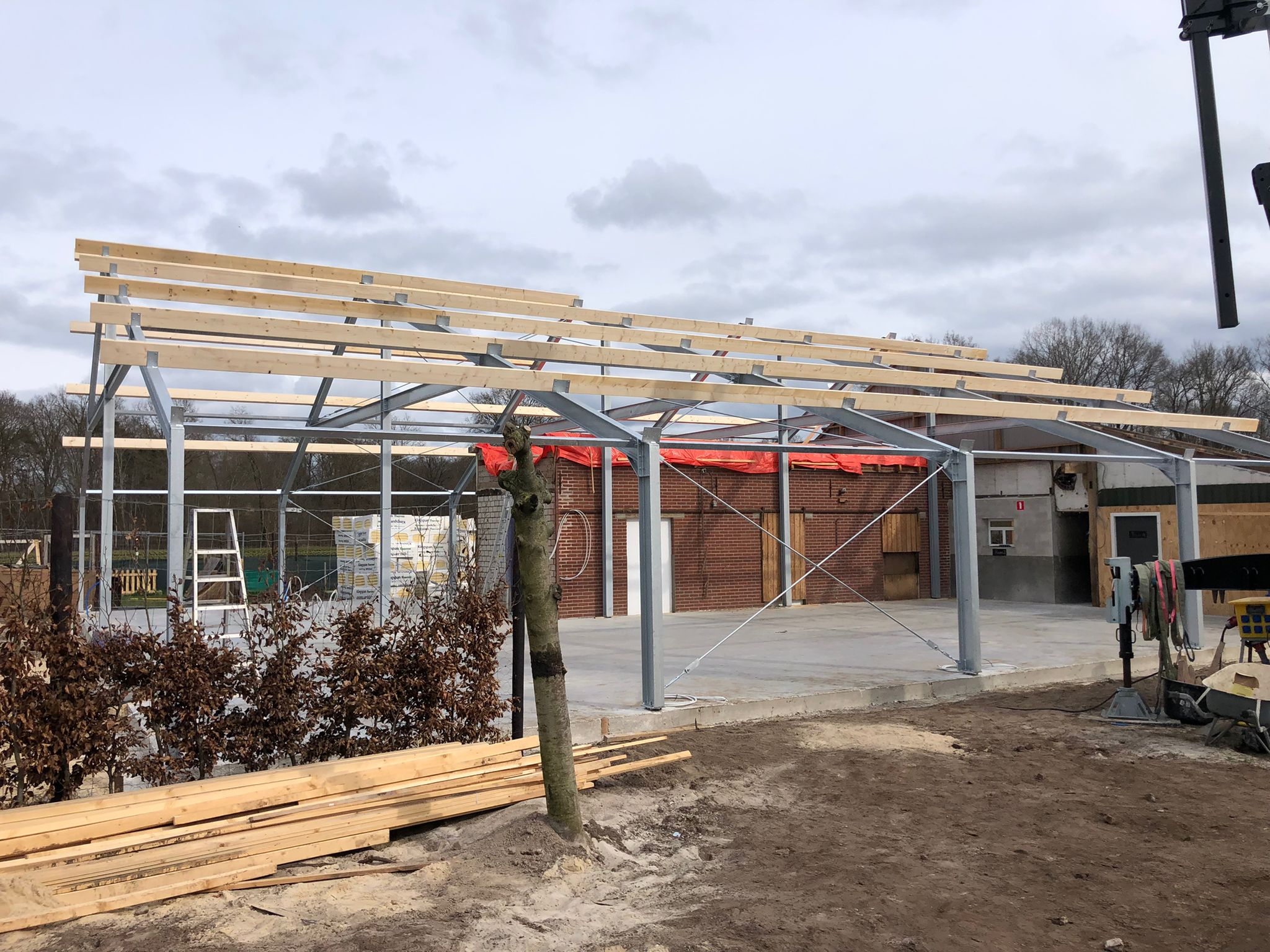 Restauratie hondenverblijf Weerselo foto